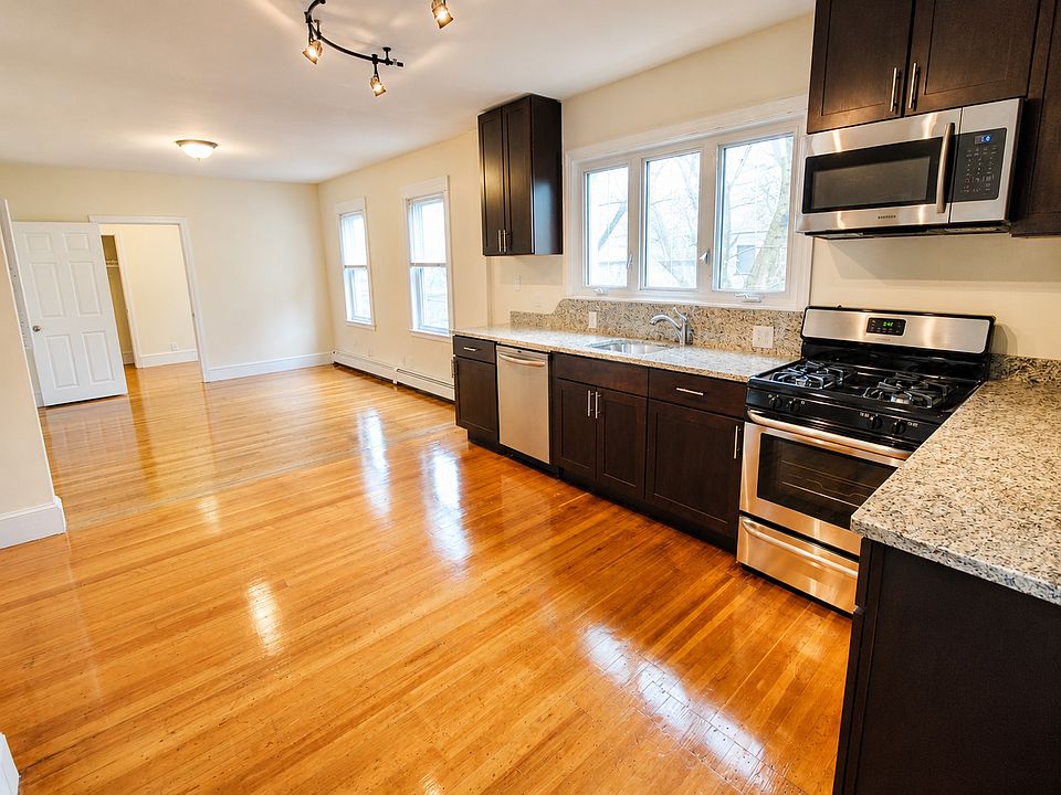 1st image of 15 Taylor St #1M