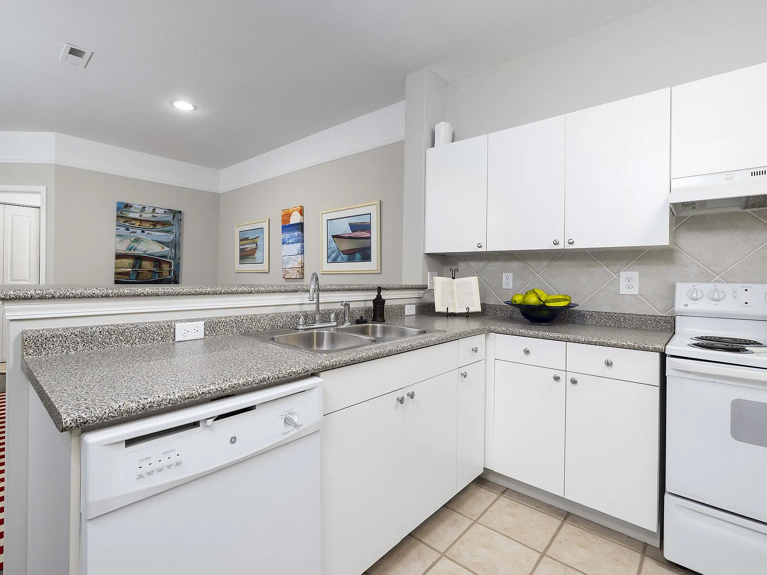 Avana Oakbrook — Photo 1