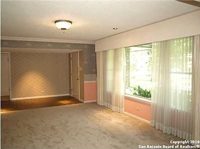 5th image of 511 Larkwood Dr