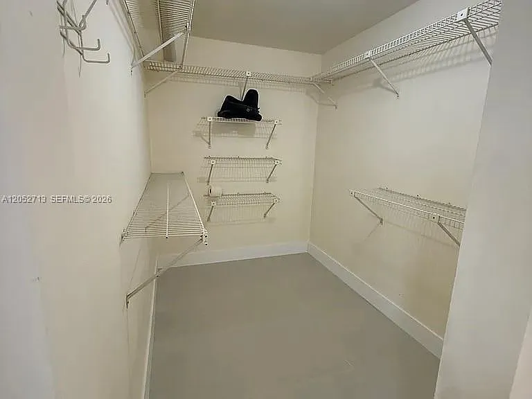 14293 Kendale Lakes Cir #14293 — Photo 29