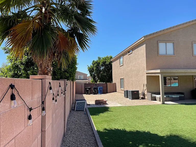 12376 W Sells Dr — Photo 31