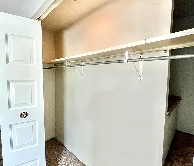 444 Tanglewood Ln — Photo 32