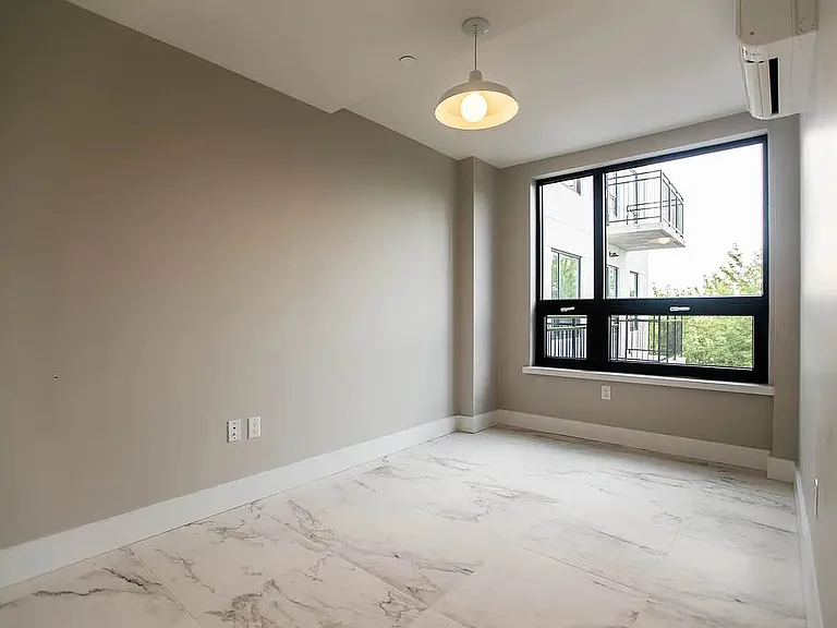 1801 Broadway #2D — Photo 6