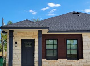 205 Hayes St #A, Mc Gregor, TX 76657