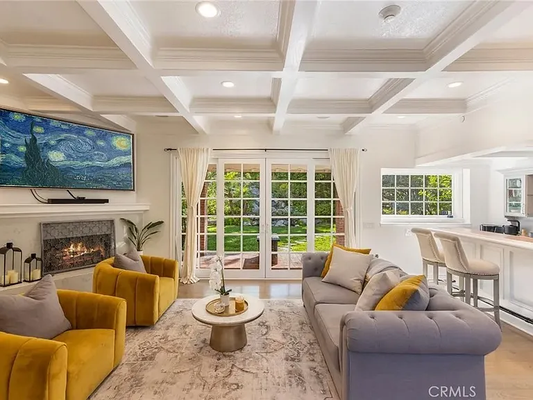 4637 Westchester Dr — Photo 9