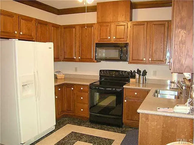 2 bed, 1545 sqft, $1,800 — Photo 3