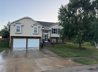 621 Roe St, Warrensburg, MO 64093