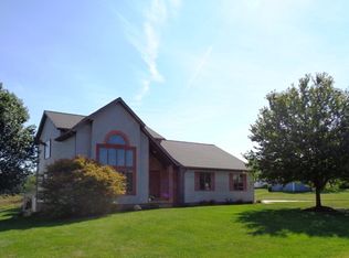 10321 Laurens Dr NE, Bolivar, OH 44612