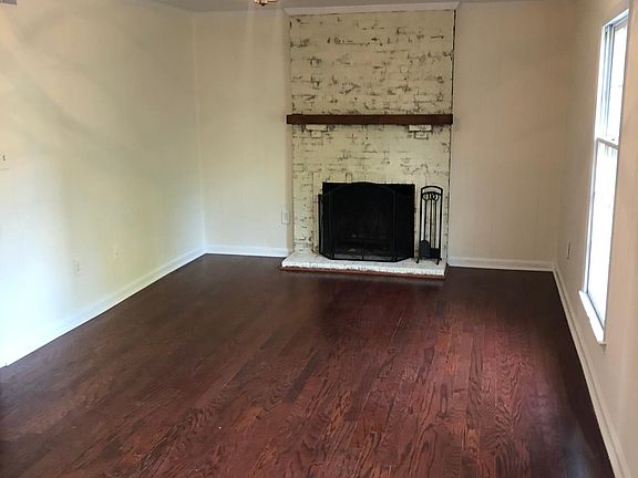 3rd image of 6935 Candlewyck Ln