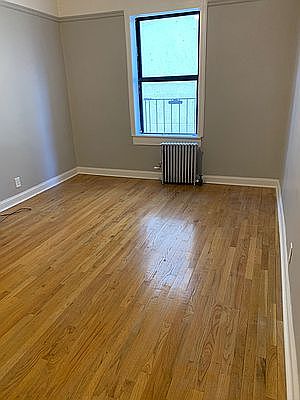 3rd image of 35 Tennis Ct APT 6H