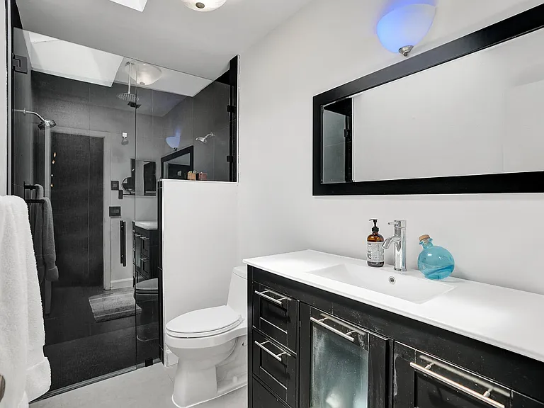 420 SW 113th Ter — Photo 5