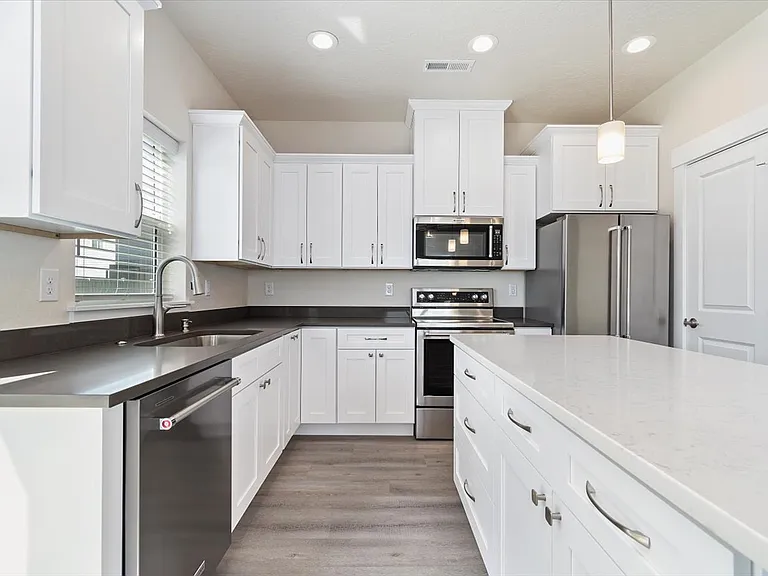 Cedar Crossing Luxury Townhomes — Photo 97