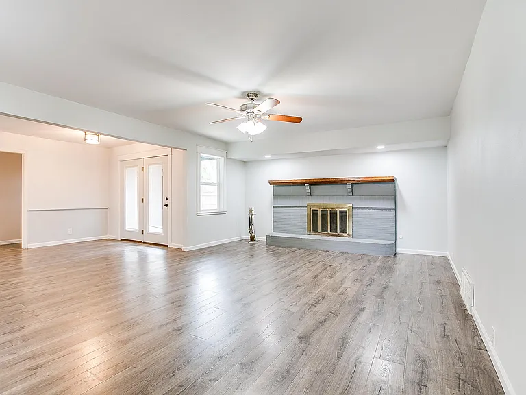 3202 Tanglewood Dr — Photo 7