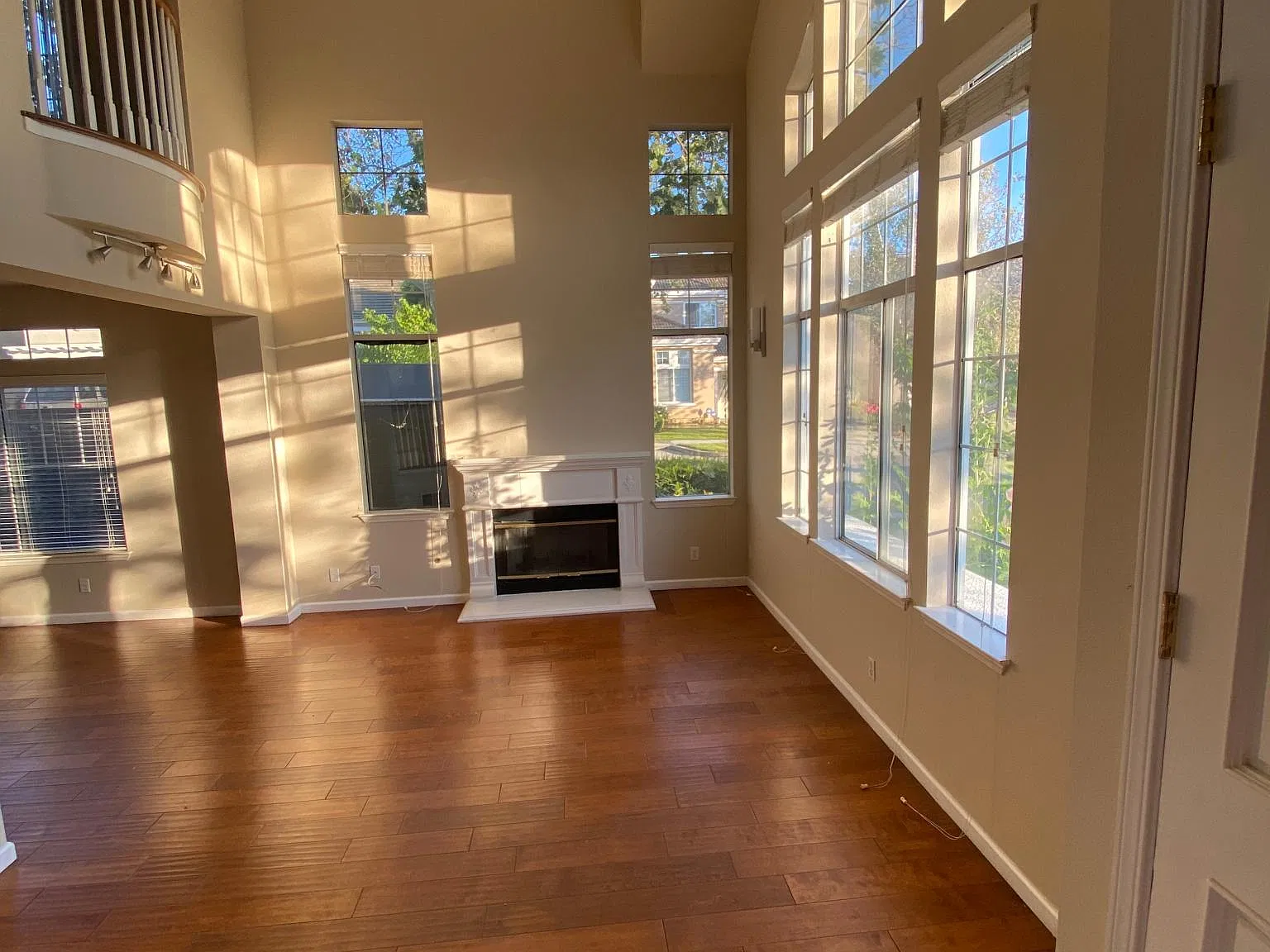 5 bed, 2820 sqft, $6,000 — Photo 3