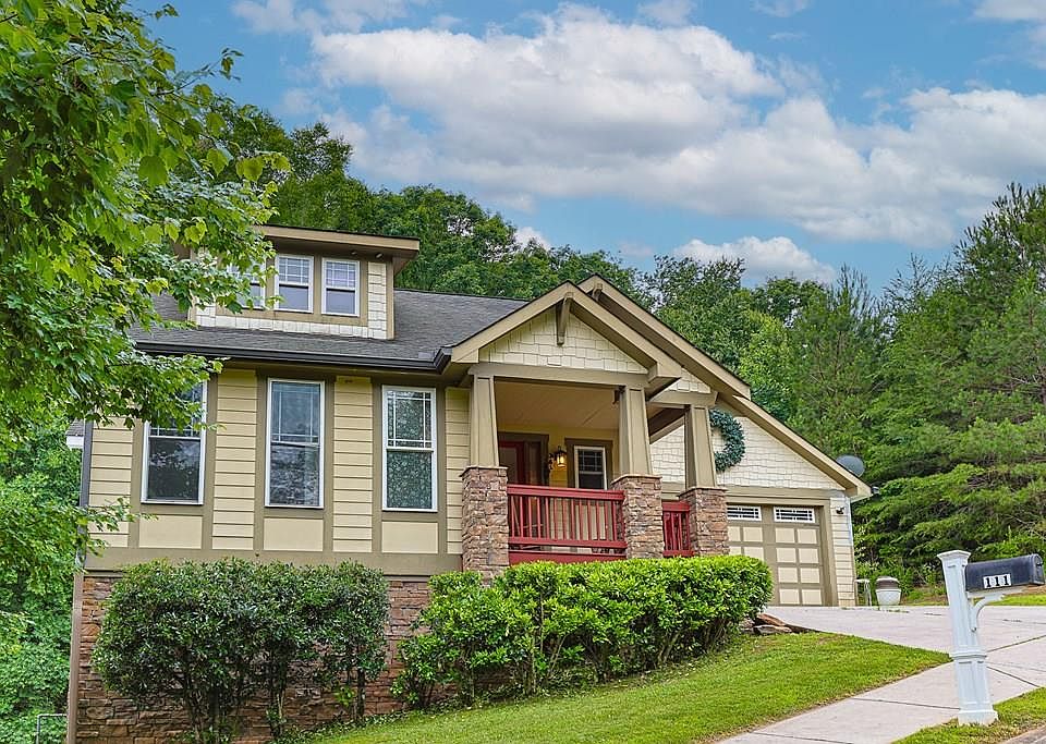 1st image of 111 Summit View Dr