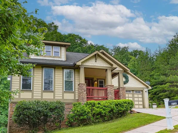 111 Summit View Dr, Ellijay, GA 30540