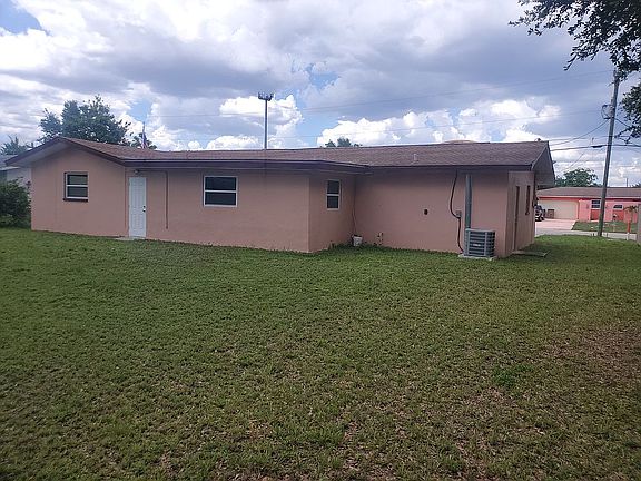3rd image of 630 NE 15th Ct