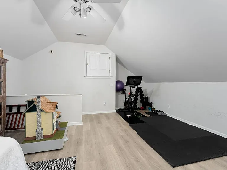 8703 Decoy Ln — Photo 34