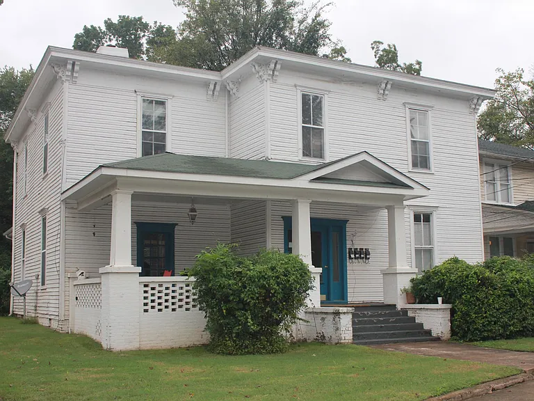415 Holmes Avenue