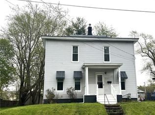 638 Broad St, Conneaut, OH 44030