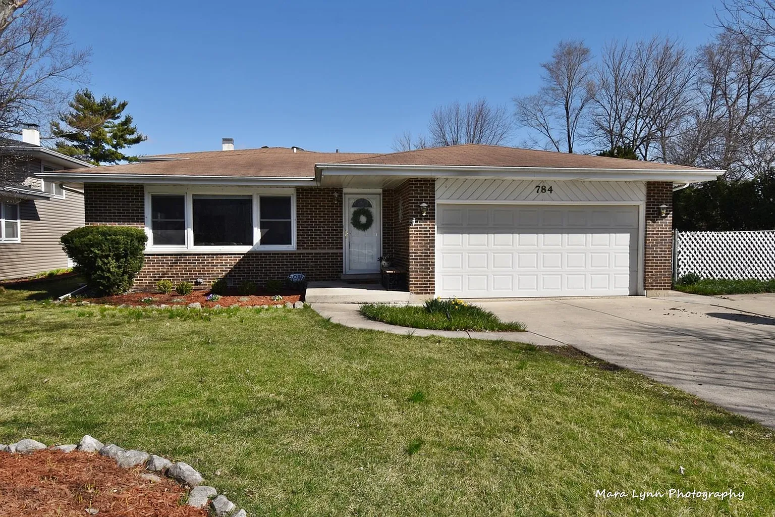784 Foster Ave photo 1