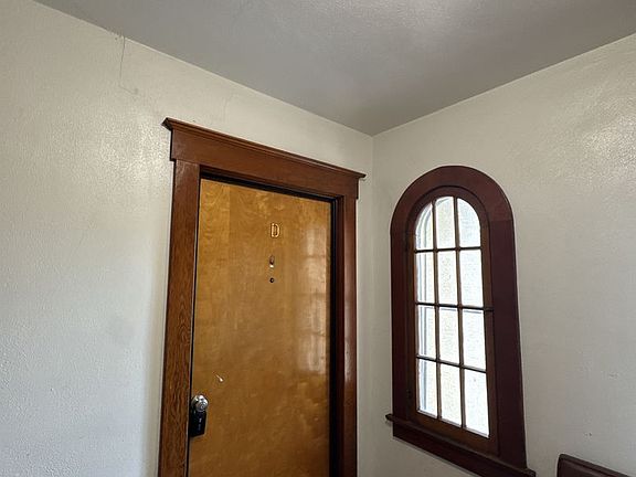 3rd image of 1124 E St APT D