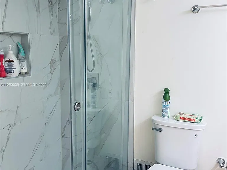 11111 Biscayne Blvd #4E — Photo 22