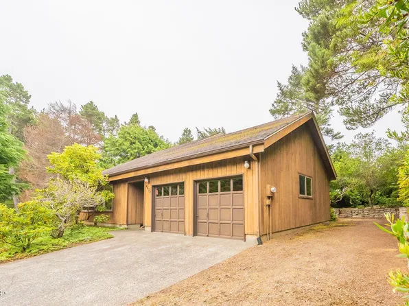 4435 Jack Pine Ave, Depoe Bay, OR 97341