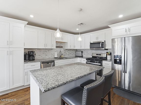 4th image of 478 Mantoloking Road