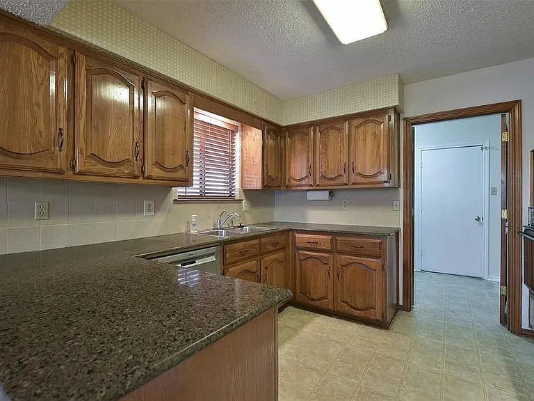 4014 Double Oak Ln — Photo 3