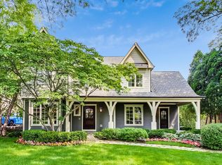 411 Canterbury Ct, Hinsdale, IL