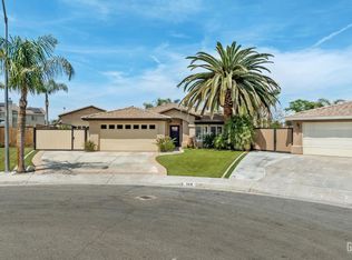 5818 Clear Valley Ct, Bakersfield, CA 93313