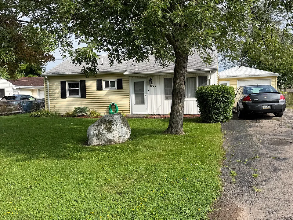 Isherwood Dr