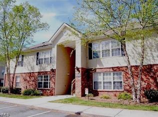 1845 Crest Hollow Dr APT 201, Winston Salem, NC 27127