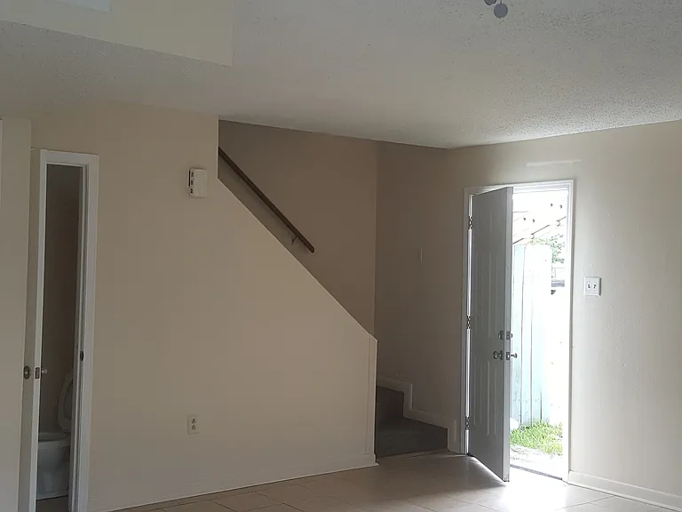 229 Helen St #C — Photo 12