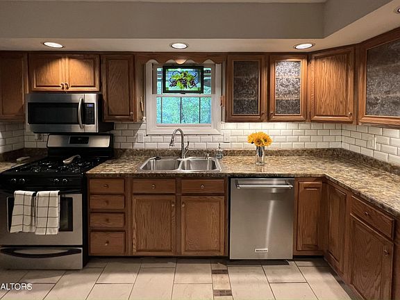 4th image of 5309 Lance Dr