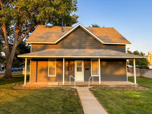 128 Smokyhill Ave, Oakley, KS 67748
