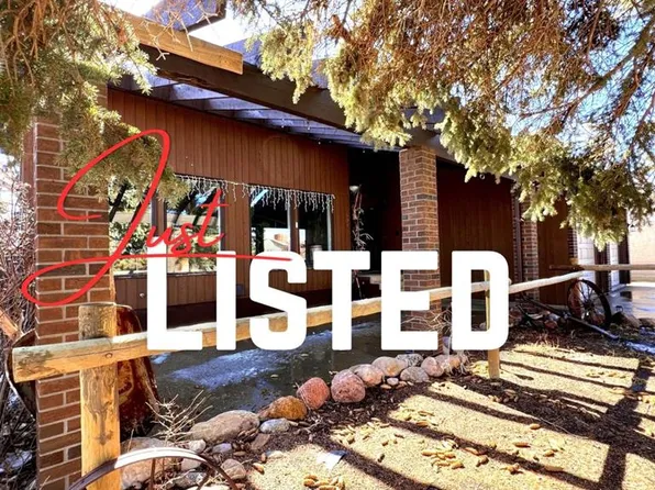 601 N Kennedy Pl, Hanna, AB T0J 1P0