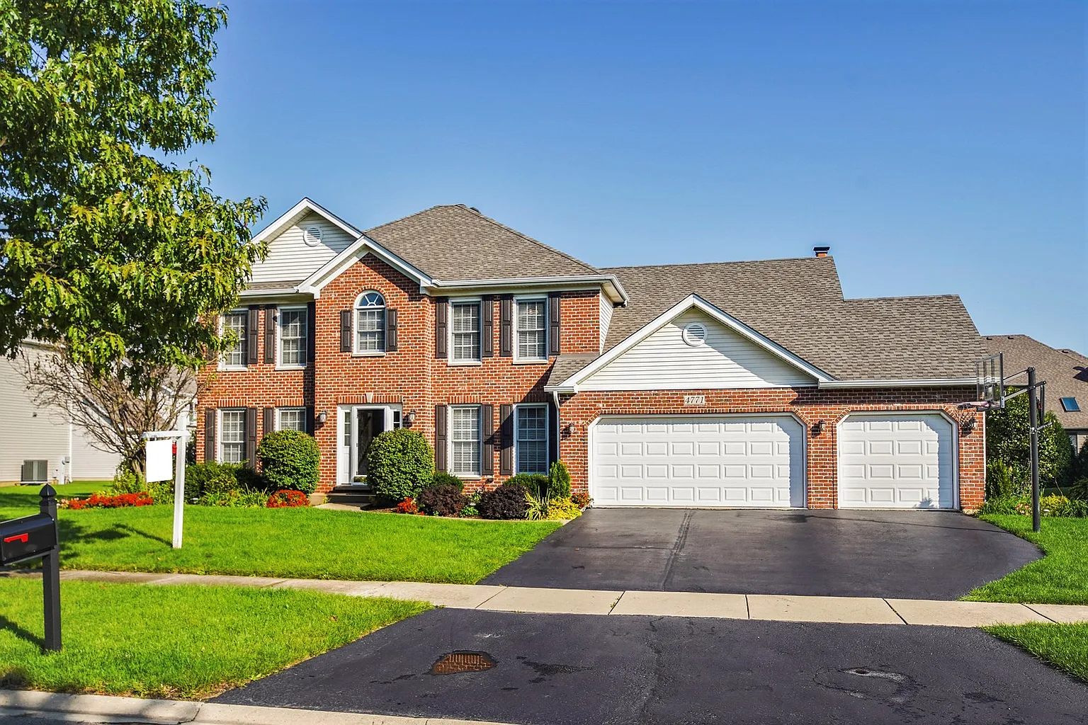 4771 Fesseneva Ln photo 1
