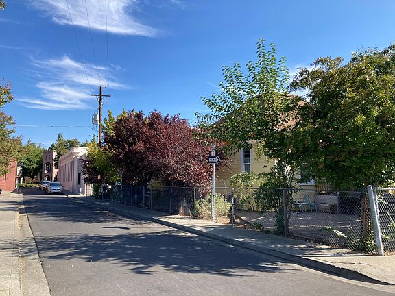 2nd image of 501 Catherine St #A