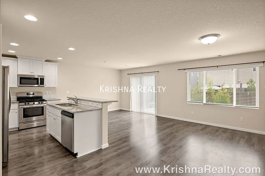 Stunning 4 Bedroom | 2.5 Bathroom Home | Sought-After North Bethany at Abbey Creek | Spectacular ... — Photo 3