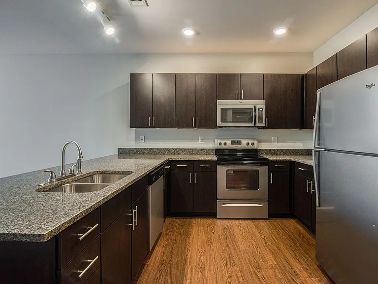 Marvel Apartments — Photo 46