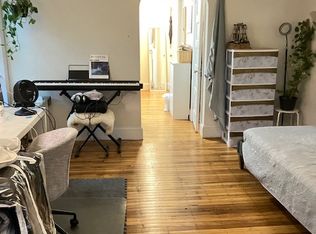 327 S 18th St APT 3R, Philadelphia, PA 19103