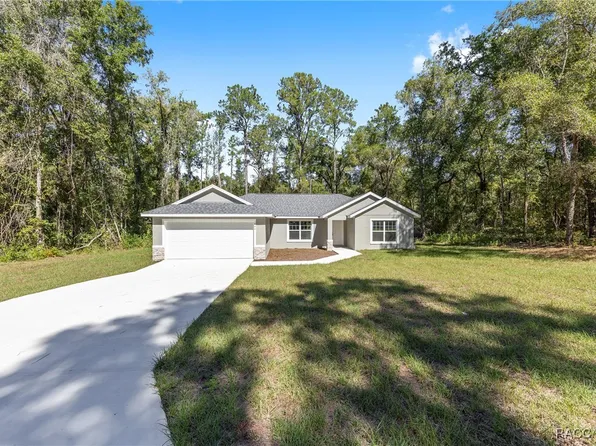 946 E Abend Dr, Citrus Springs, FL 34434