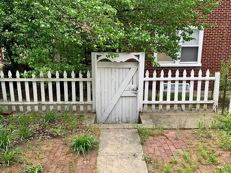 905 N Duke St — Photo 3