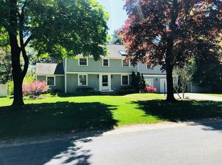12 Bogle St, Weston, MA 02493