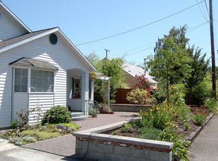 2985 Ferry St, Eugene, OR 97405