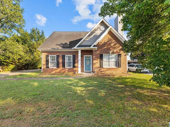 120 Meadow View Cir, Pelham, AL 35124