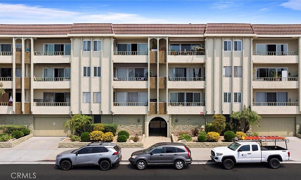 1st image of 420 Redondo Ave Unit 301