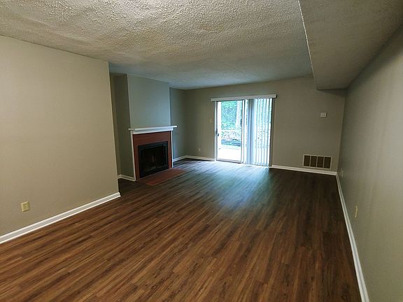 3rd image of 7711 S St #1-6